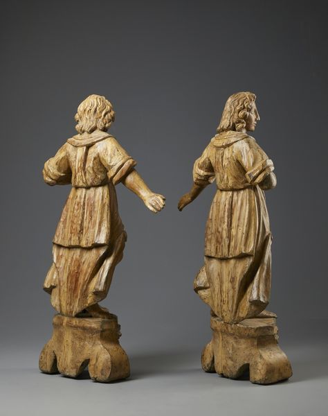 SCULTORE ITALIANO DEL XVII SECOLO : Coppia di angeli in legno scolpito poggianti su basi con volti di cherubini a rilievo tra volute  - Asta Asta 401 | ARTE ANTICA E DEL XIX SECOLO Online - Associazione Nazionale - Case d'Asta italiane