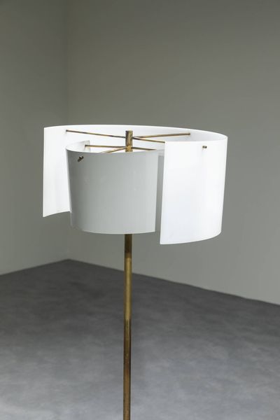 GINO SARFATTI : Lampada da terra mod. 1056  - Asta Design - Associazione Nazionale - Case d'Asta italiane