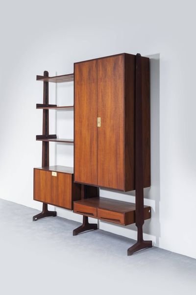 VITTORIO DASSI : Libreria modulare in legno e ottone. Prod. Dassi Mobili  Moderni Lissone anni '50 cm 205x170x41 5  - Asta Design - Associazione Nazionale - Case d'Asta italiane