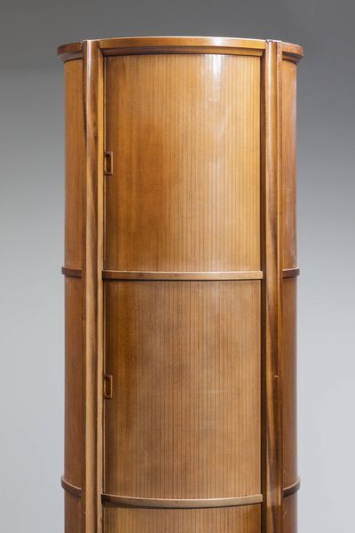 PRODUZIONE ITALIANA : Coppia di mobili contenitori in legno di noce con ante scorrevoli. Anni '70 cm 189x72  - Asta Design - Associazione Nazionale - Case d'Asta italiane