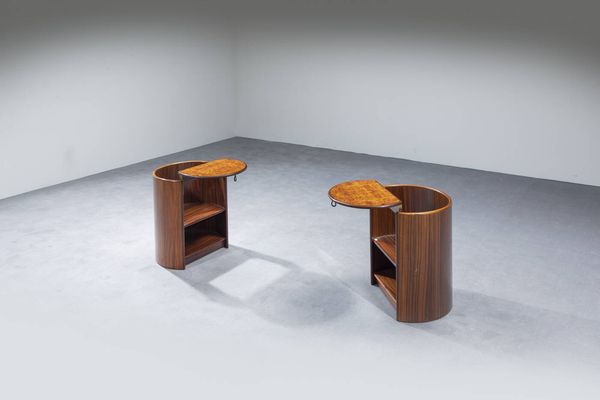 AFRA E TOBIA SCARPA : Coppia di comodini serie Artona  - Asta Design - Associazione Nazionale - Case d'Asta italiane