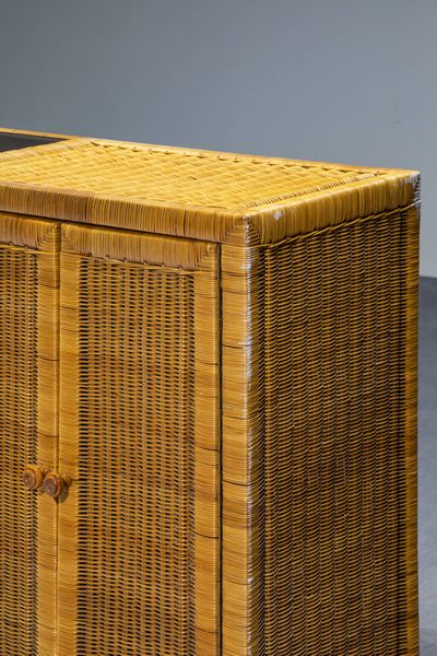 VIVAI DEL SUD : Mobile contenitore in bamboo con piani in vetro. Prod. Vivai del Sud anni '70 cm 84 5x197x41  - Asta Design - Associazione Nazionale - Case d'Asta italiane