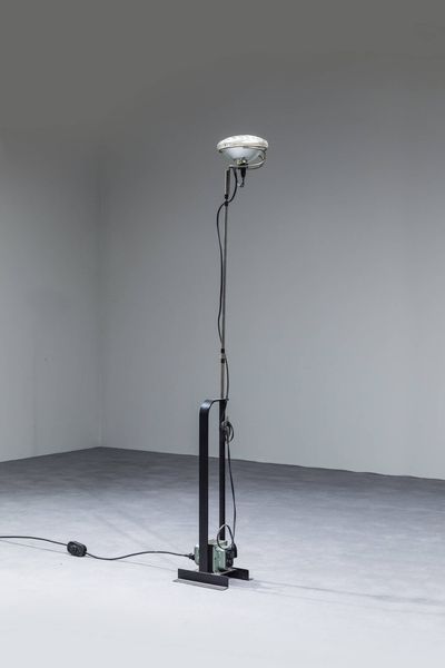 ACHILLE E PIER GIACOMO CASTIGLIONI : Lampada mod.Toio  - Asta Design - Associazione Nazionale - Case d'Asta italiane