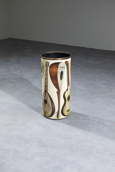 PIERO FORNASETTI Milano 1913 - 1988 : Portaombrelli strumenti musicali  - Asta Design - Associazione Nazionale - Case d'Asta italiane