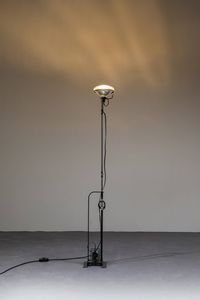 ACHILLE E PIER GIACOMO CASTIGLIONI : Lampada mod.Toio  - Asta Design - Associazione Nazionale - Case d'Asta italiane