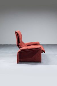 GIOVANNI OFFREDI : Poltrona con struttura in metallo e rivestita in tessuto. Prod. Saporiti anni '70 cm 86 5x105x80  - Asta Design - Associazione Nazionale - Case d'Asta italiane