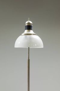 PRODUZIONE ITALIANA : Lampada da terra con base in marmo  struttura in metallo e paralume in vetro. Anni '70 cm 152x30  - Asta Design - Associazione Nazionale - Case d'Asta italiane