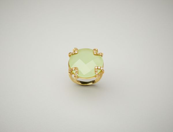 . : Anello in oro giallo con quarzo avventurina taglio a briolette e cubic zirconia.  - Asta Asta 402 | GIOIELLI - OROLOGI Online - Associazione Nazionale - Case d'Asta italiane