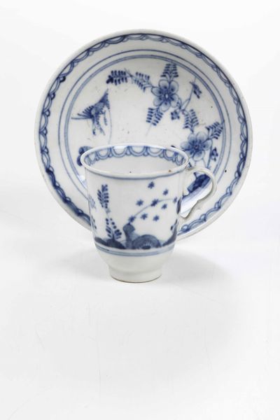 Tazza con piattino<BR>Vienna, Manifattura Imperiale, terzo quarto del XVIII secolo<BR><BR>  - Asta Porcellane venete ed europee di un'importante Famiglia veneziana - Associazione Nazionale - Case d'Asta italiane