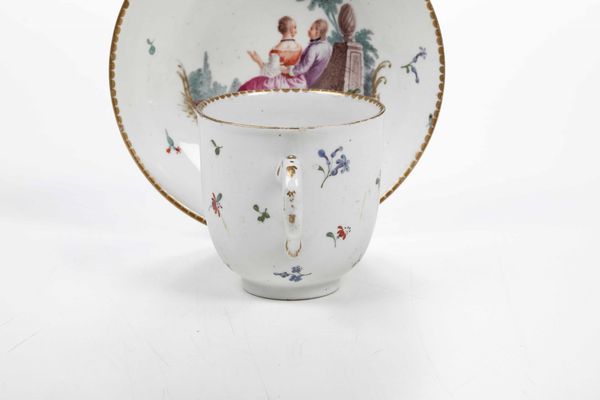 Tazza con piattino<BR>Germania, Manifattura di Frankenthal, 1762-1770 circa  - Asta Porcellane venete ed europee di un'importante Famiglia veneziana - Associazione Nazionale - Case d'Asta italiane