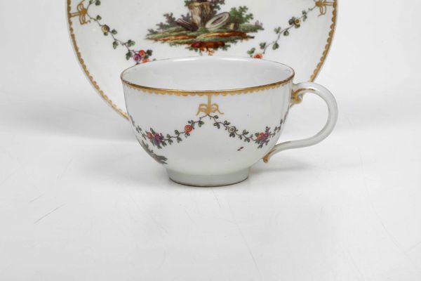 Tazza con piattino<BR>Germania, Manifattura di Ludwigsburg, 1760-1770  - Asta Porcellane venete ed europee di un'importante Famiglia veneziana - Associazione Nazionale - Case d'Asta italiane