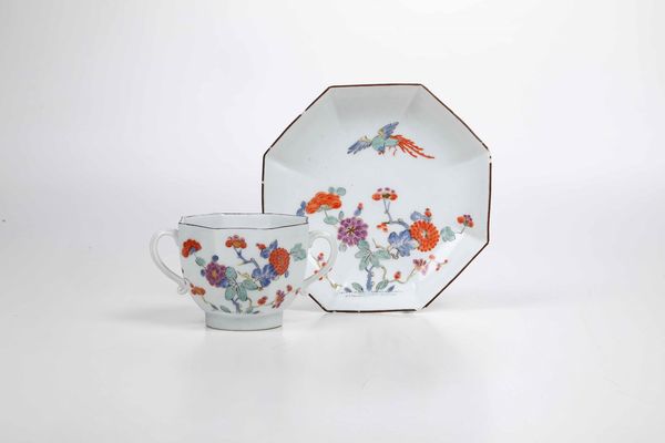 Rara tazza con piattino<BR>Meissen, 1725-1730  - Asta Porcellane venete ed europee di un'importante Famiglia veneziana - Associazione Nazionale - Case d'Asta italiane