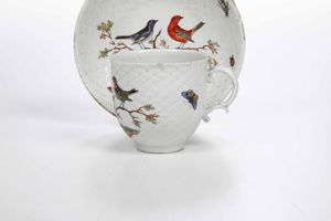 Tazza con piattino<BR>Germania, Manifattura di Ludwigsburg, 1770-1775<BR>  - Asta Porcellane venete ed europee di un'importante Famiglia veneziana - Associazione Nazionale - Case d'Asta italiane