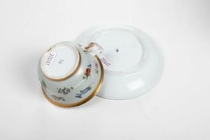 Tazza con piattino<BR>Russia, Mosca, Manifattura Popov (1806-1872), verso il 1850  - Asta Porcellane venete ed europee di un'importante Famiglia veneziana - Associazione Nazionale - Case d'Asta italiane