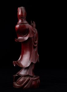 Figura in legno raffigurante Guanyin, Cina, XX secolo  - Asta Asian Art - Associazione Nazionale - Case d'Asta italiane