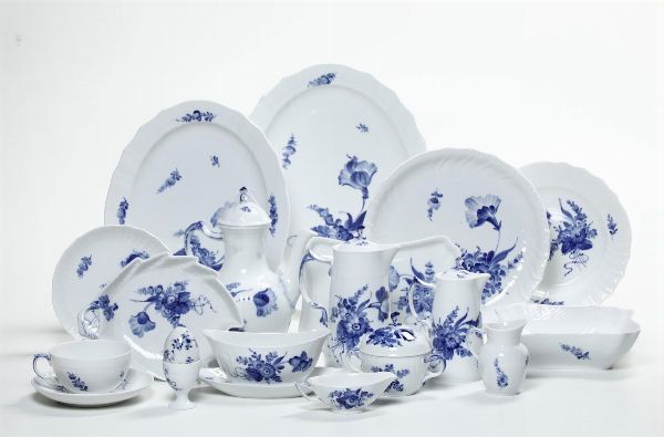 Servizio da brunch Fiori Blu<BR>Danimarca, Manifattura Royal Copenhagen, XX secolo  - Asta Arredo per la tavola - Associazione Nazionale - Case d'Asta italiane