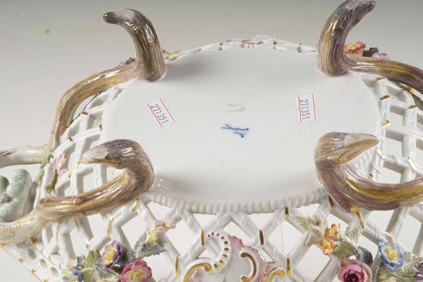 Cestino centrotavola<BR>Meissen, primo quarto del XX secolo  - Asta Arredo per la tavola - Associazione Nazionale - Case d'Asta italiane