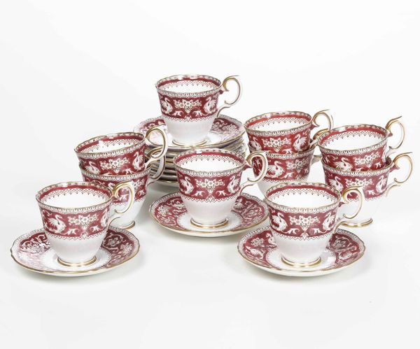Dieci tazze da caff con piattini Ellesmere<BR>Inghilterra, Staffordshire, Manifattura Crown, dopo il 1930  - Asta Arredo per la tavola - Associazione Nazionale - Case d'Asta italiane