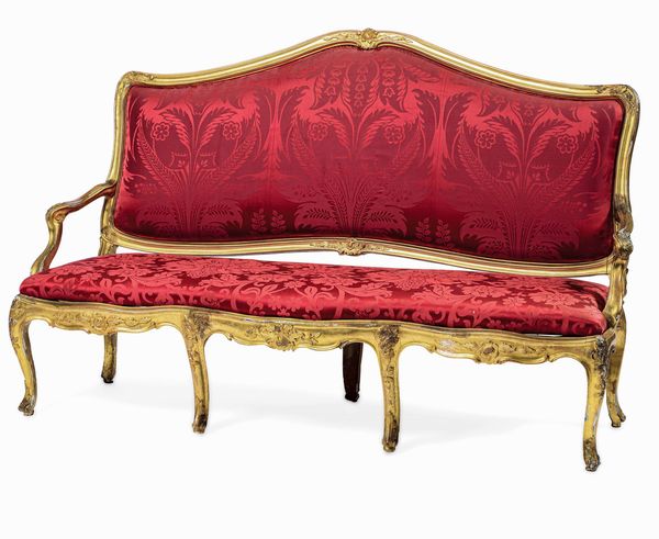 Salotto in legno intagliato e dorato composto da divano e sei sedie, Genova XVIII secolo  - Asta Dimore italiane - Associazione Nazionale - Case d'Asta italiane
