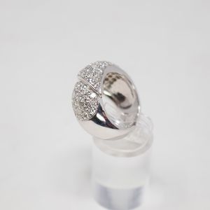 Anello in oro bianco a fasce incrociate con diamanti  - Asta Gioielli e Orologi - Associazione Nazionale - Case d'Asta italiane