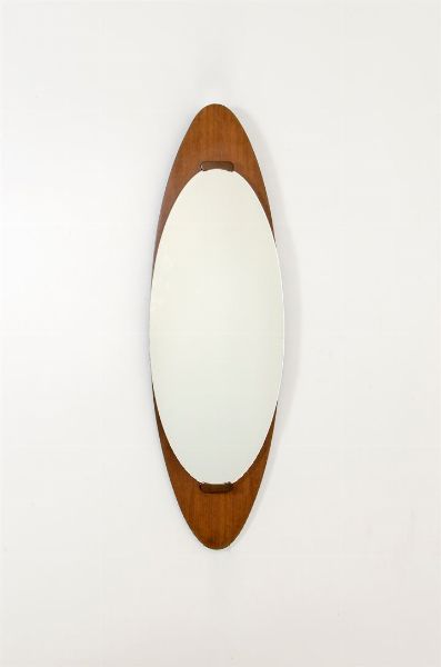 PRODUZIONE ITALIANA : Specchio con cornice in legno di teak.Anni '50cm 140x43  - Asta Asta 145 - Design - Associazione Nazionale - Case d'Asta italiane