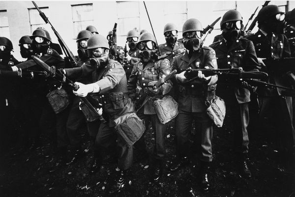 Marc Riboud : March on the Pentagon  - Asta Fotografia: Under 1K - Associazione Nazionale - Case d'Asta italiane