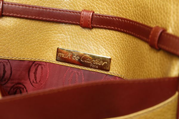 CARTIER : Borsa tracolla bicolore.  - Asta 04/05/2023 | FASHION LUXURY - ALTA MODA, BORSE E ACCESSORI DI LUSSO Online - Associazione Nazionale - Case d'Asta italiane