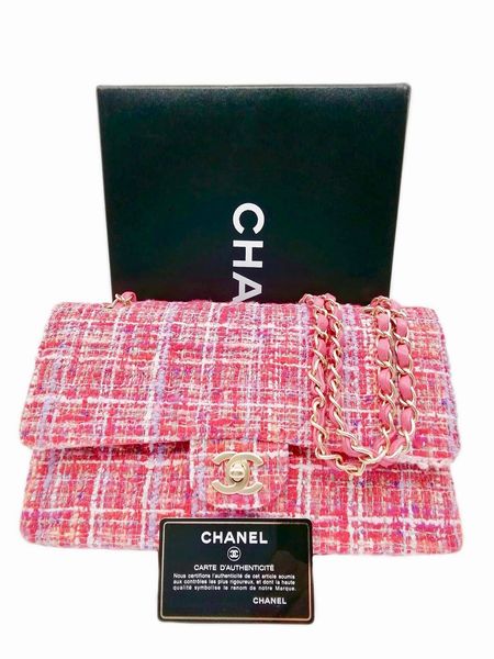 CHANEL : Borsa 2.55  in tweed rosa matelass.  - Asta 04/05/2023 | FASHION LUXURY - ALTA MODA, BORSE E ACCESSORI DI LUSSO Online - Associazione Nazionale - Case d'Asta italiane