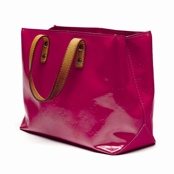 Vuitton Louis : Borsetta Reade PM.  - Asta 04/05/2023 | FASHION LUXURY - ALTA MODA, BORSE E ACCESSORI DI LUSSO Online - Associazione Nazionale - Case d'Asta italiane