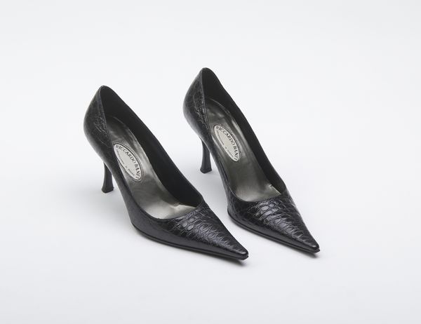 BANFI RICCARDO : Scarpe dcollet nere in pelle stampa cocco.  - Asta 04/05/2023 | FASHION LUXURY - ALTA MODA, BORSE E ACCESSORI DI LUSSO Online - Associazione Nazionale - Case d'Asta italiane