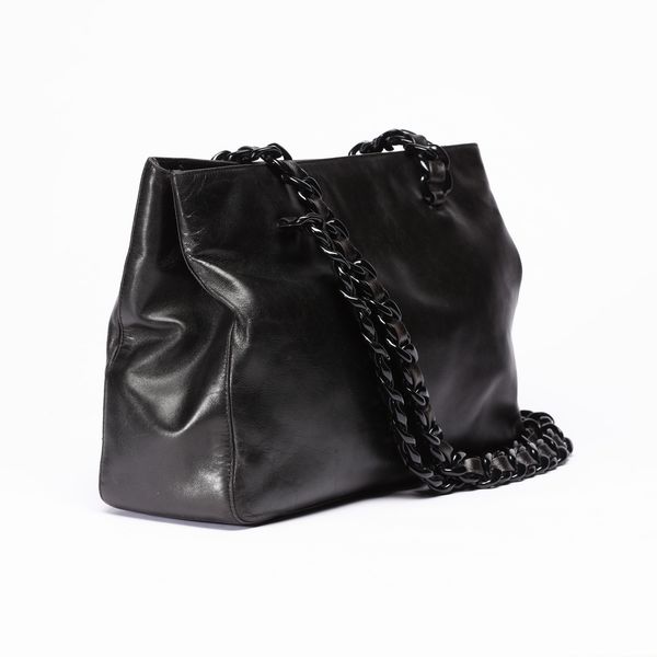 PRADA MILANO : Borsa in nappa nera.  - Asta 04/05/2023 | FASHION LUXURY - ALTA MODA, BORSE E ACCESSORI DI LUSSO Online - Associazione Nazionale - Case d'Asta italiane