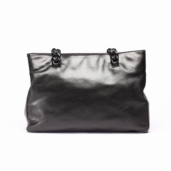 PRADA MILANO : Borsa in nappa nera.  - Asta 04/05/2023 | FASHION LUXURY - ALTA MODA, BORSE E ACCESSORI DI LUSSO Online - Associazione Nazionale - Case d'Asta italiane