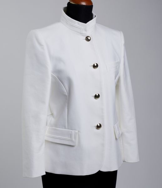 GUCCI : Blazer bianco.  - Asta 04/05/2023 | FASHION LUXURY - ALTA MODA, BORSE E ACCESSORI DI LUSSO Online - Associazione Nazionale - Case d'Asta italiane