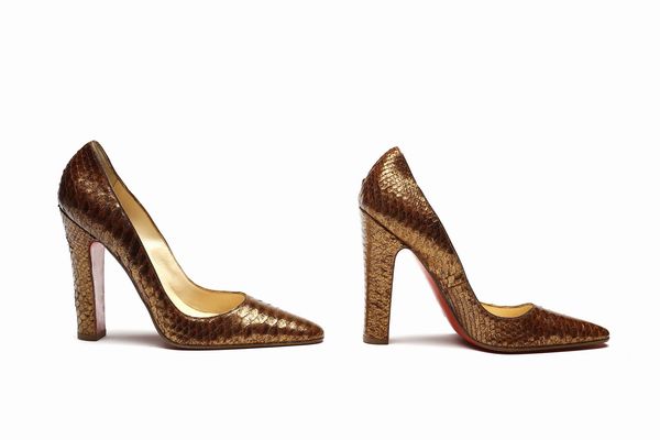 LOUBOUTIN CHRISTIAN : Dcollet in pelle stampata bronzo.  - Asta 04/05/2023 | FASHION LUXURY - ALTA MODA, BORSE E ACCESSORI DI LUSSO Online - Associazione Nazionale - Case d'Asta italiane