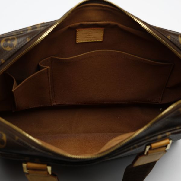 Vuitton Louis : Borsa Bosphore.  - Asta 04/05/2023 | FASHION LUXURY - ALTA MODA, BORSE E ACCESSORI DI LUSSO Online - Associazione Nazionale - Case d'Asta italiane