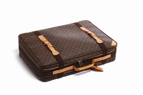 Vuitton Louis : Valigia Sirius 65.  - Asta 04/05/2023 | FASHION LUXURY - ALTA MODA, BORSE E ACCESSORI DI LUSSO Online - Associazione Nazionale - Case d'Asta italiane