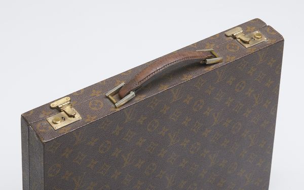 Vuitton Louis : Borsa 24h.  - Asta 04/05/2023 | FASHION LUXURY - ALTA MODA, BORSE E ACCESSORI DI LUSSO Online - Associazione Nazionale - Case d'Asta italiane