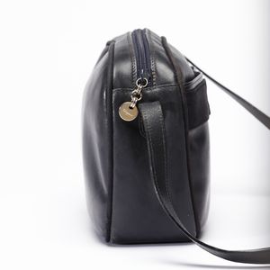 FERRAGAMO SALVATORE : Borsa a tracolla blu.  - Asta 04/05/2023 | FASHION LUXURY - ALTA MODA, BORSE E ACCESSORI DI LUSSO Online - Associazione Nazionale - Case d'Asta italiane