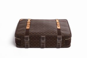 Vuitton Louis : Valigia Sirius 65.  - Asta 04/05/2023 | FASHION LUXURY - ALTA MODA, BORSE E ACCESSORI DI LUSSO Online - Associazione Nazionale - Case d'Asta italiane