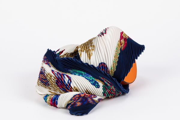 Hermès : Foulard pliss Les rubans du Cheval  - Asta Luxury Fashion - Associazione Nazionale - Case d'Asta italiane