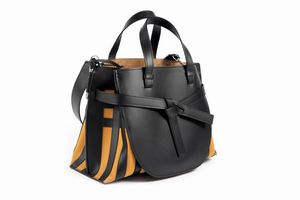 Loewe : Borsa Gate  - Asta Luxury Fashion - Associazione Nazionale - Case d'Asta italiane