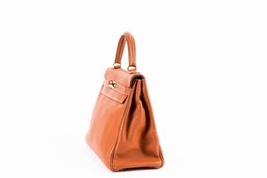 Hermès : Borsa Kelly Retourne cm 32  - Asta Luxury Fashion - Associazione Nazionale - Case d'Asta italiane