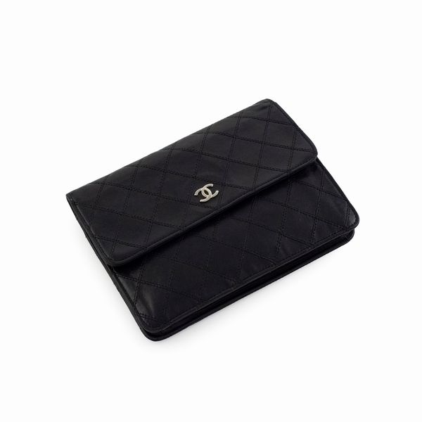 Chanel pochette vintage  - Asta Gioielli Orologi e Fashion Vintage - Associazione Nazionale - Case d'Asta italiane