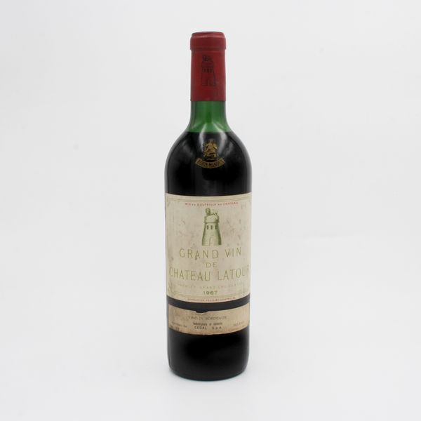 PAUILLAC AOC  1967, GRAND VIN DE CHATEAU LATOUR  - Asta VINI E DISTILLATI PREGIATI E DA COLLEZIONE - Associazione Nazionale - Case d'Asta italiane