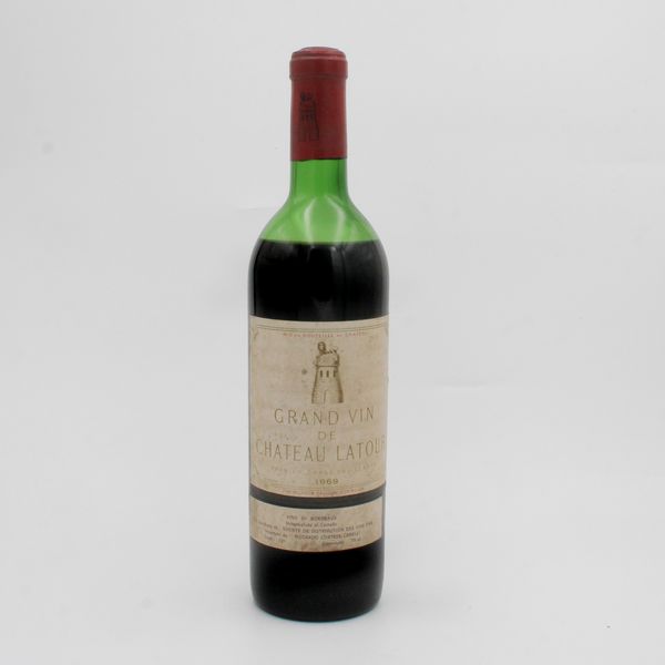 PAUILLAC AOC  1969, GRAND VIN DE CHATEAU LATOUR  - Asta VINI E DISTILLATI PREGIATI E DA COLLEZIONE - Associazione Nazionale - Case d'Asta italiane