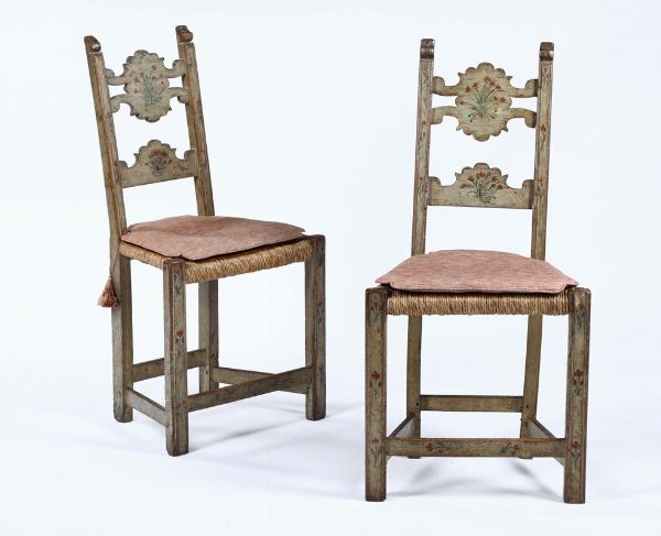 Coppia di sedie in legno dipinto, Marche XVII secolo  - Asta Antiquariato - Associazione Nazionale - Case d'Asta italiane