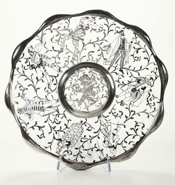 Piatto in cristallo decorato con maschere e bordo in argento  - Asta Antiquariato - Associazione Nazionale - Case d'Asta italiane