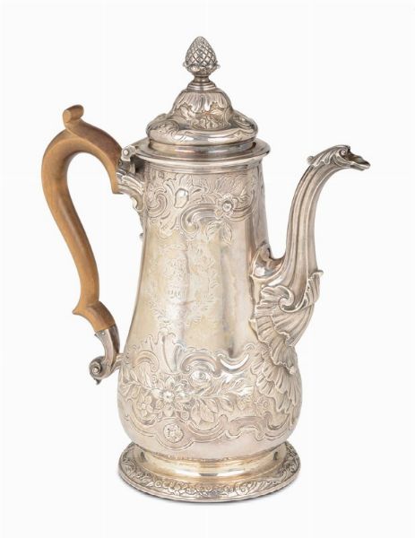 Caffettiera in argento, argentiere William Cripps, Dublino 1747  - Asta Antiquariato - Associazione Nazionale - Case d'Asta italiane