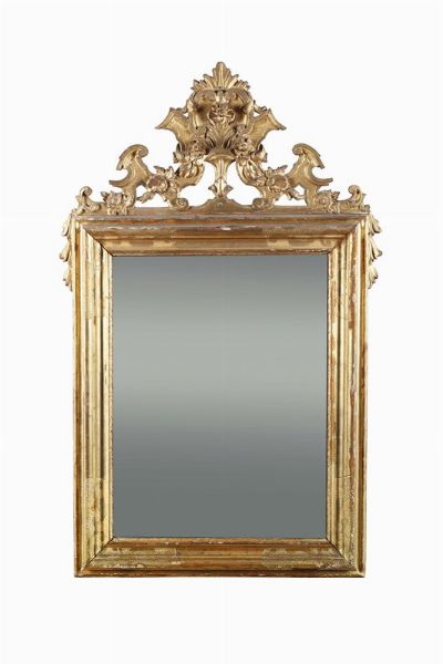 Specchiera Luigi XIV in legno intagliato e dorato, XVIII secolo  - Asta Antiquariato - Associazione Nazionale - Case d'Asta italiane