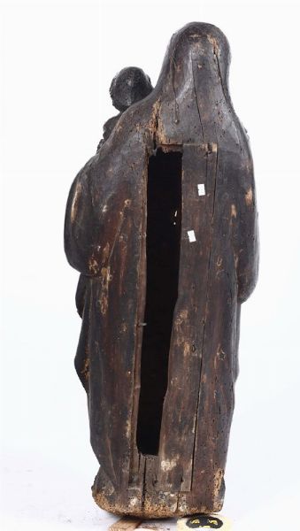 Madonna in legno scolpito, scultore del XVI secolo  - Asta Antiquariato - Associazione Nazionale - Case d'Asta italiane
